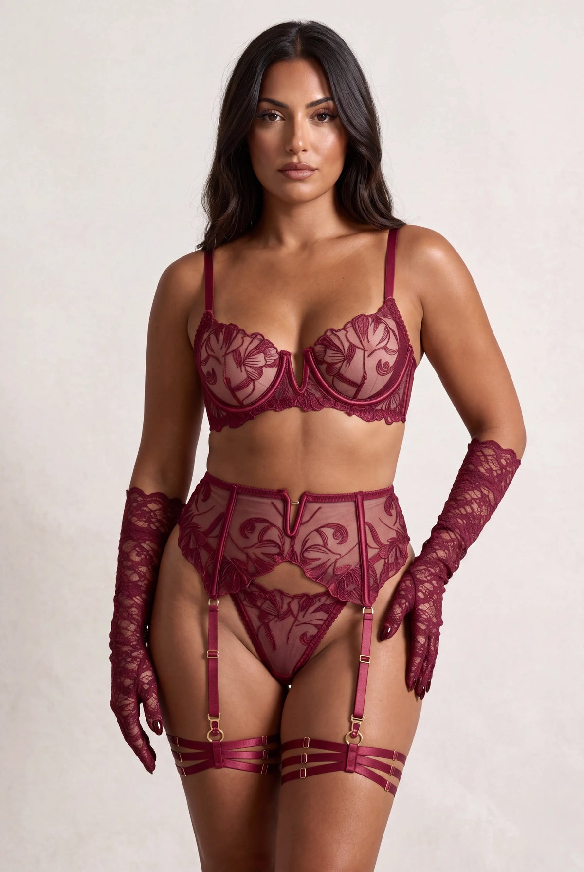 Ensemble lingerie quatre pièces avec tours de cuisse et gants - FLAME Bordeaux